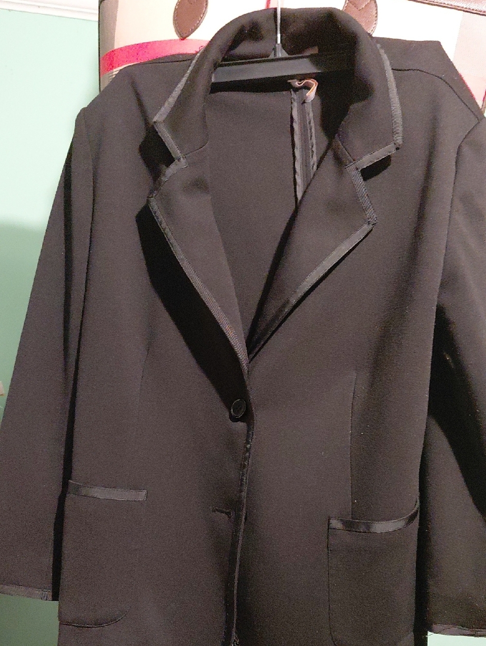 Laundry By Shelli Segal Black Single-Button Blazer with Satin Trim